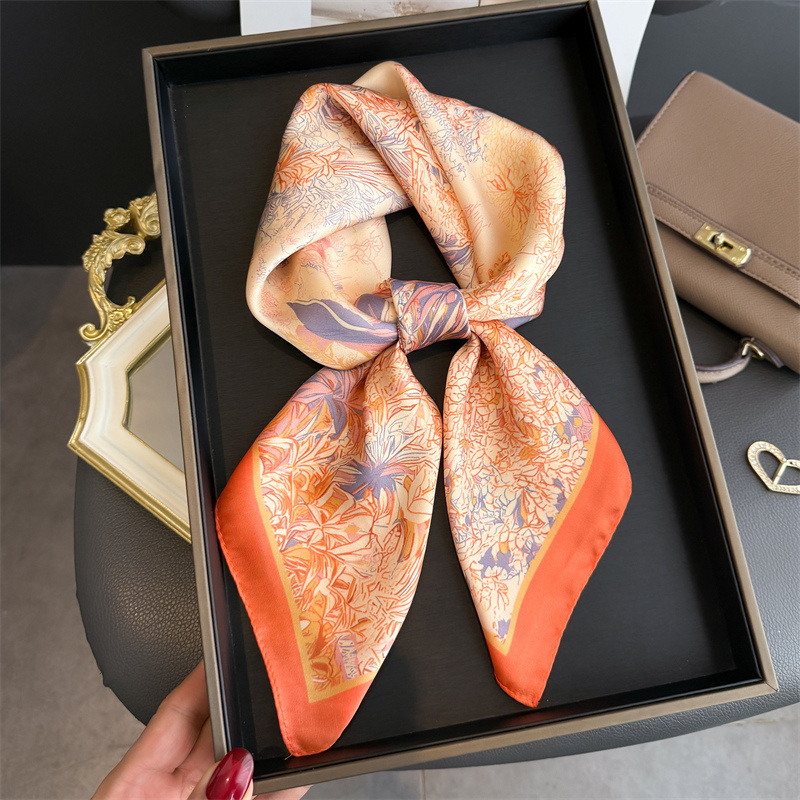 高級デザインプリントスカーフ女性のためのシルクスカーフバンダ - Luxury Bags China のレビューと価格